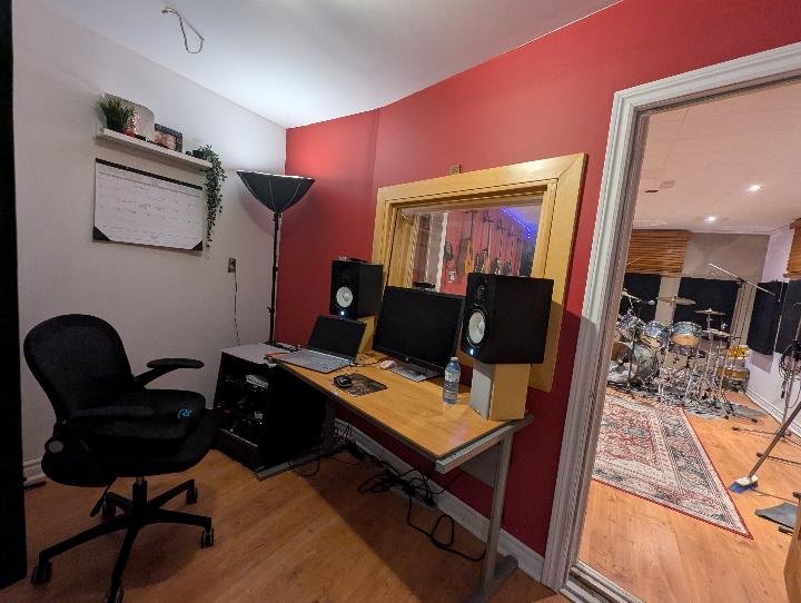 studio32-b